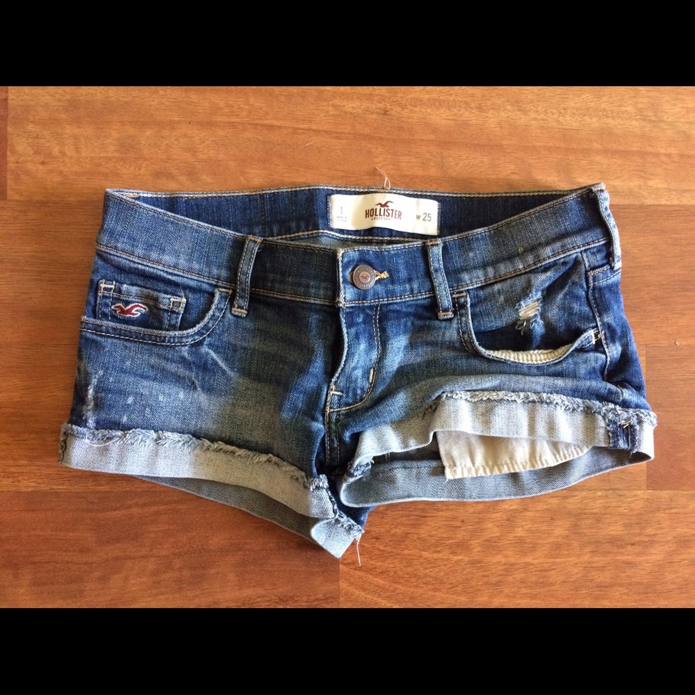 Hollister distressed shorts